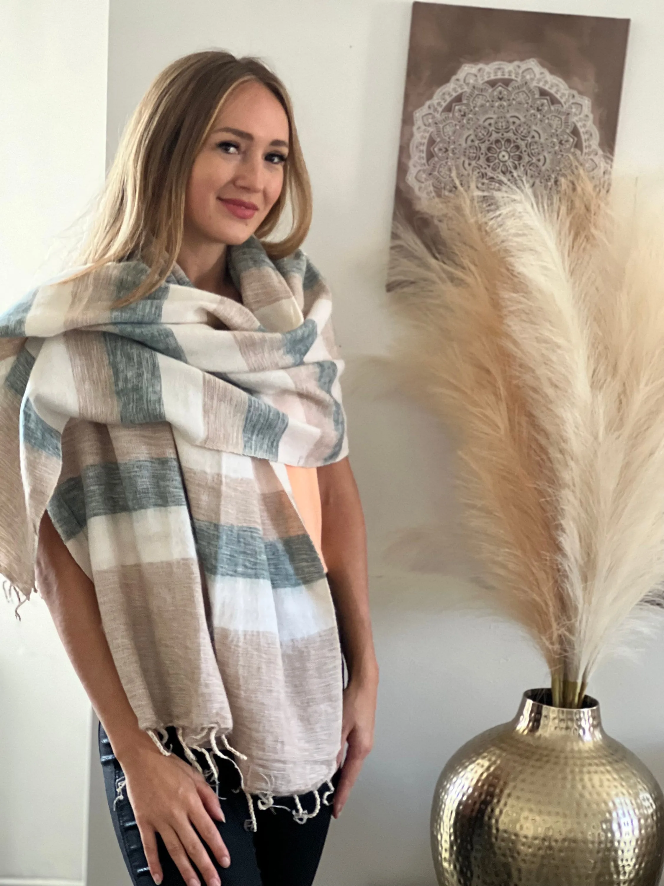 Handmade Wool Scarf,  Made in Nepal Handmade Yak Wool Blanket, Scarf, Soft Shawl oversize Scarf, Yak Wool Handmade in Nepal, Unique gift